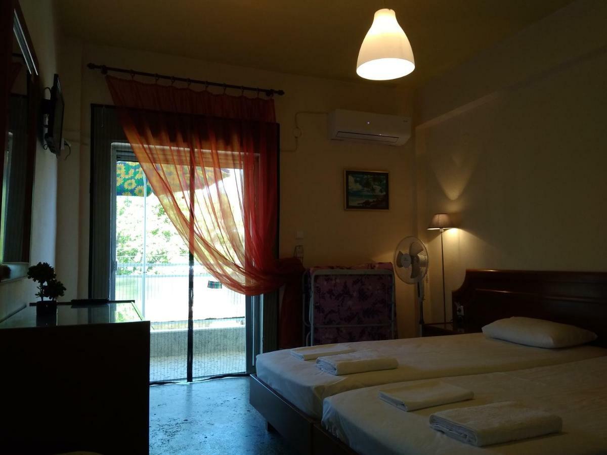 Rooms To Let Giannis Makrygialos Exterior photo